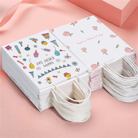 儿童礼物怎么打包最新素材