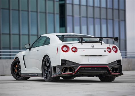 NISSAN GT-R (R35) Nismo Specs, Performance & Photos - 2014, 2015, 2016 ...