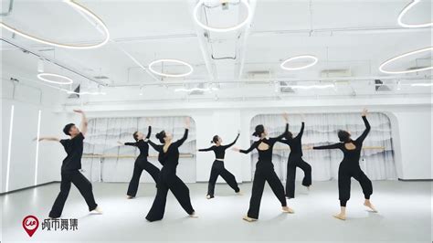 团体年会舞蹈推荐 王菲新歌《如愿》城市舞集原创中国古典舞版 - YouTube
