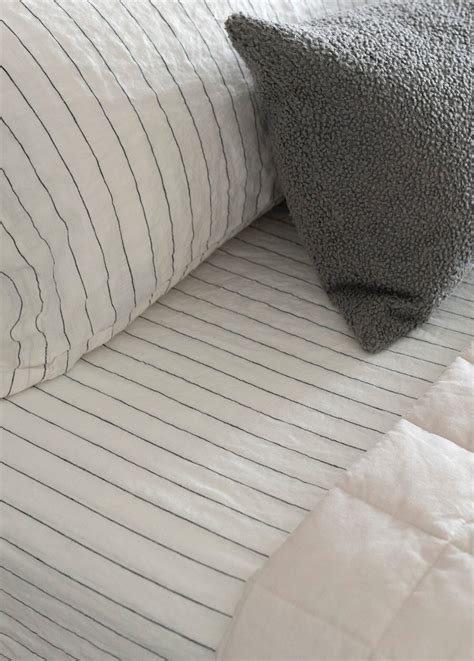 Quince Linen Bedding Review: Layered Sheet Set, Duvet, & Quilt