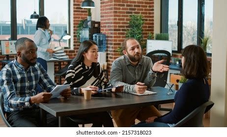 Multiracial Business People 的图像结果