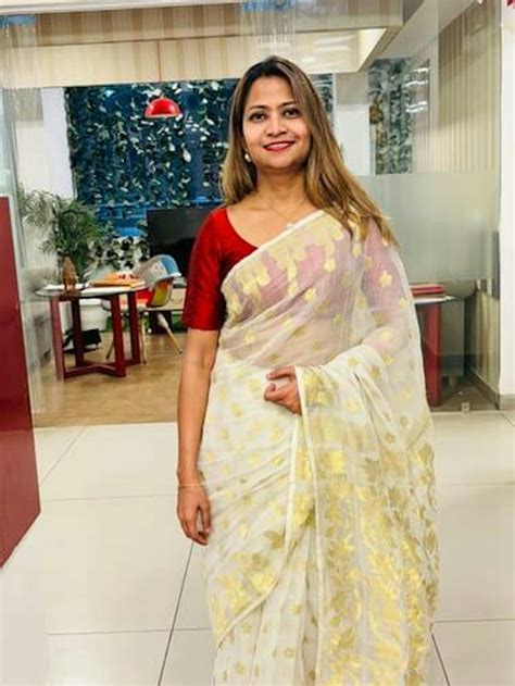 Silk Short Sleeve Round Neck Blouse In Red|Prakriti|Suta