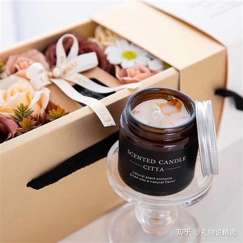 成年了送什么礼物最新素材