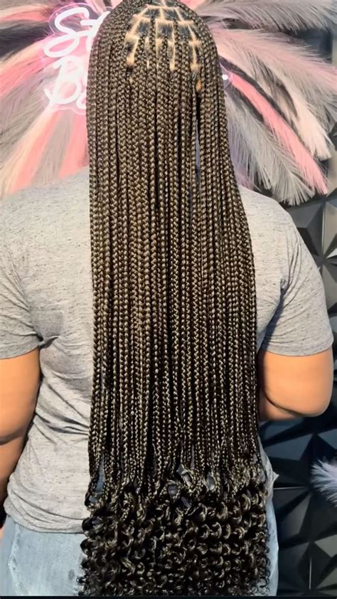 smedium knotless braids with curly ends in 2025 | Long braids, Braided ...
