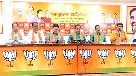 BJP slams Odisha govt over PMAY scheme, 'deaths due to house collapse'
