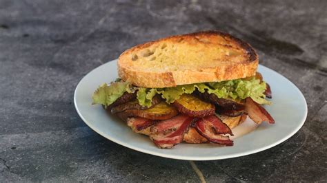 BLB's - Bacon, Lettuce, and Beet Sandwiches Recipe :: Meat Club
