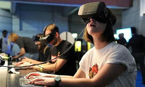 VR的界面到底应该怎么设计？ -- 上方网(www.sfw.cn)
