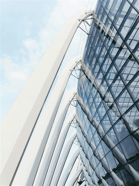 City Building Exterior 的图像结果