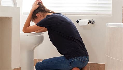 Try These 5 Remedies To Treat Problem of Vomiting - lifeberrys.com
