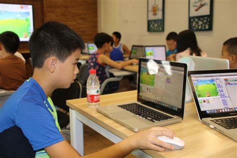 郑州市第一届中小学创意编程大赛决赛举行 - 郑州教育信息网
