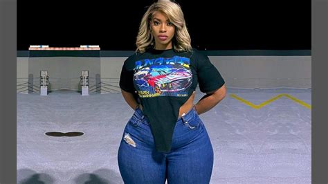 Rezultat imagine pentru Directing Model ASMR