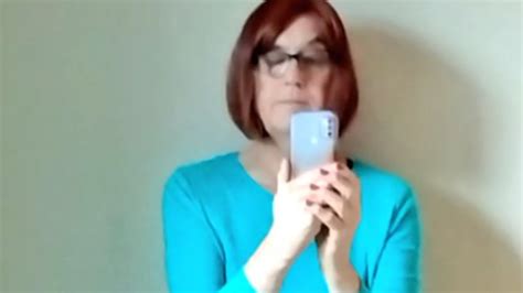 La natación inglesa cambia las normas por una voluntaria trans de 65 ...