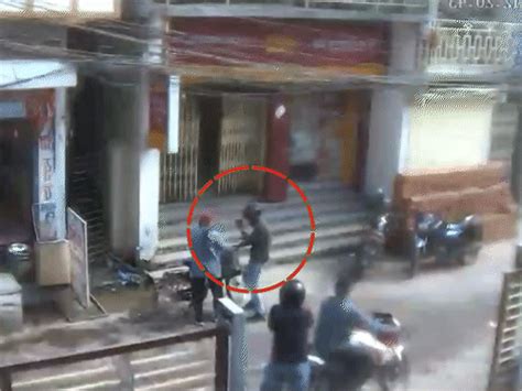 Film-style Muzaffarpur bank robbery caught on CCTV, video surfaces ...