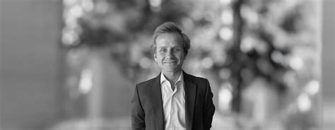 Guillermo Manzanares | Associate | White & Case LLP