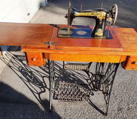 Image result for Machine Singer Ancienne Prix