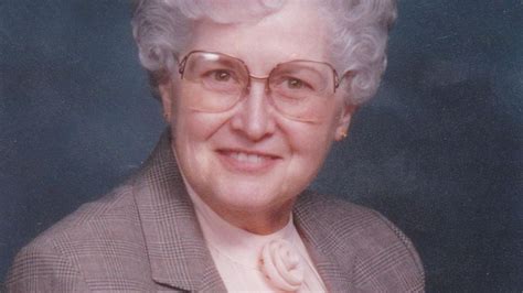 Loretta Tracy | Obituaries | qctimes.com
