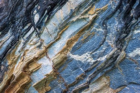 Blue Crystal Rock 的图像结果