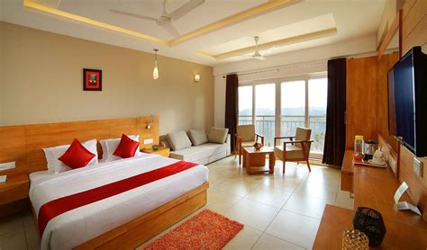 THE MUNNAR QUEEN (Chithirapuram) - Hotel Reviews, Photos, Rate ...