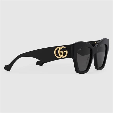 Cat-eye frame sunglasses in black acetate | GUCCI® US