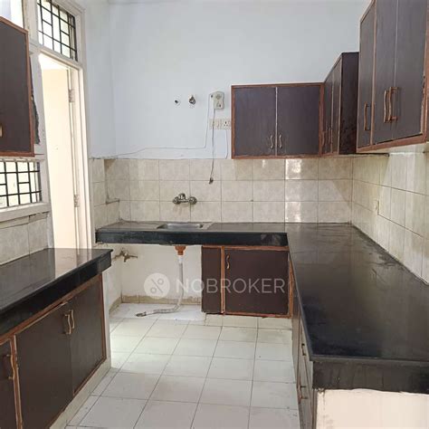 Unitech South City 2 sector 49 Rent - WITHOUT BROKERAGE Semi-furnished ...