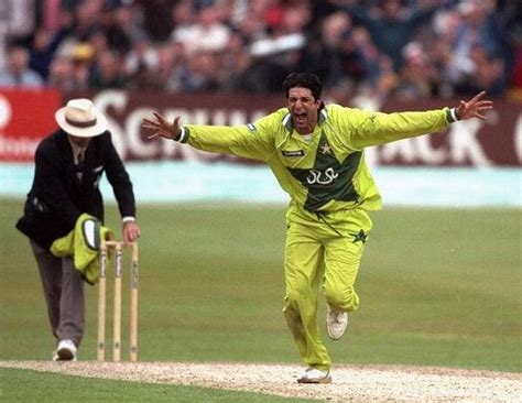 Statistical comparison: Wasim Akram vs Glenn McGrath