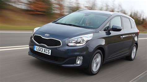 Kia Carens Review 2026 | Top Gear
