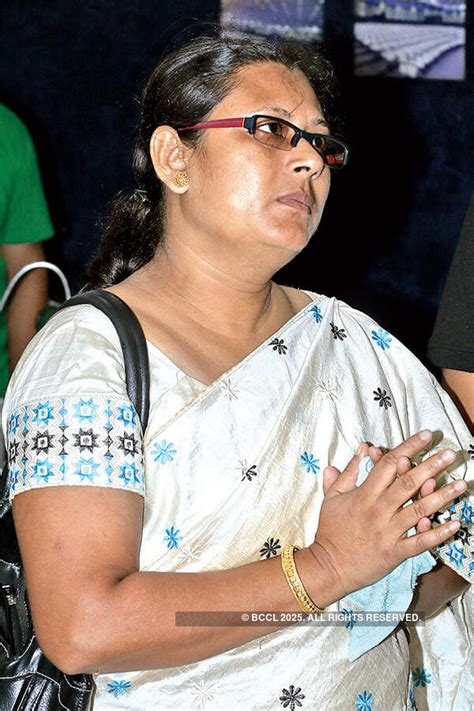 Celebs @ Fundraiser Photogallery - ETimes