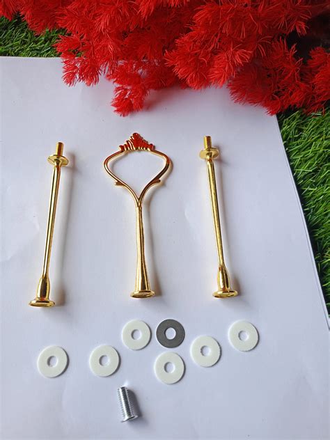 ART PAVILION GOLDEN CAKE FITTING STAND