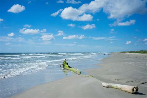 16 Best Beaches in Texas to Visit in 2023 - The Planet D