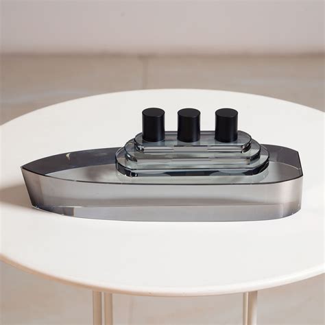 Crystal Seas Ship - Crystal Table Showpiece - Smokey Black – La Muse