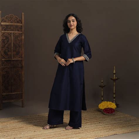 Silk Kurtis For Women - Pure Silk Ladies Kurtas Online | iTokri