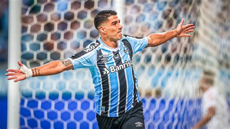 Suárez brilha pelo Grêmio e faz melhor estreia da carreira; relembre ...