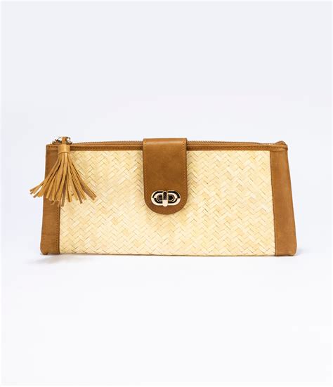 STRUCTURED CLUTCH BAG – Richeera