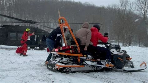 Sretna vijest: Rodila trudnica koju su iz snijegom zametene Like ...