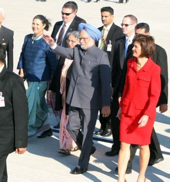 Ash, Ambanis on guest list for Obama dinner for PM - Rediff.com India News