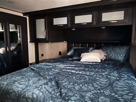 Grand Design Momentum