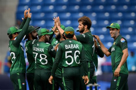 Former Keeper Names Discarded All-Rounder As Pakistan T20 Captain ...
