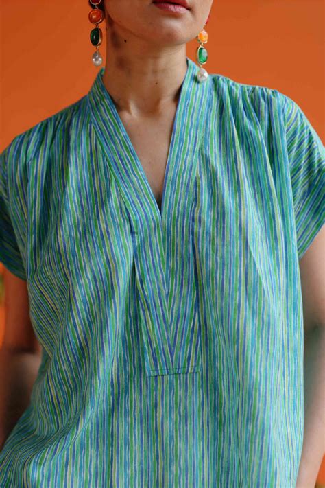 Creating meaningful luxury from meticulously sourced handwoven fabrics ...