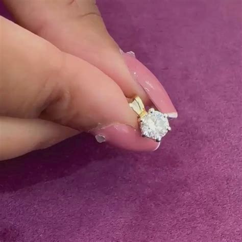 Round Cut Lab-Grown Diamond Pendant in 18K Gold | IGI Certified | MYZA ...