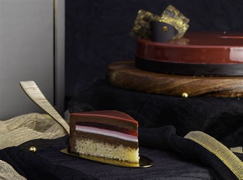 Lamara Patisserie / Premium Luxury Celebration Cakes / Online Delivery ...