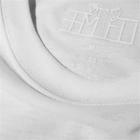 \\ オンラインショップ限定 // plus mofu Hold change Tシャツ | +mofu
