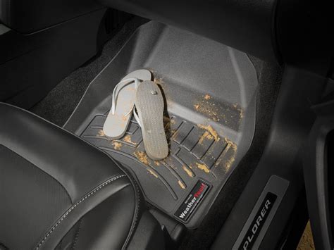 Toes in the sand 👍 Sand on your car floors 👎 After a day at the beach ...