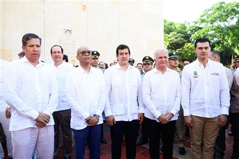 Con condecoraciones y reconocimiento especial a la justicia, se honró ...
