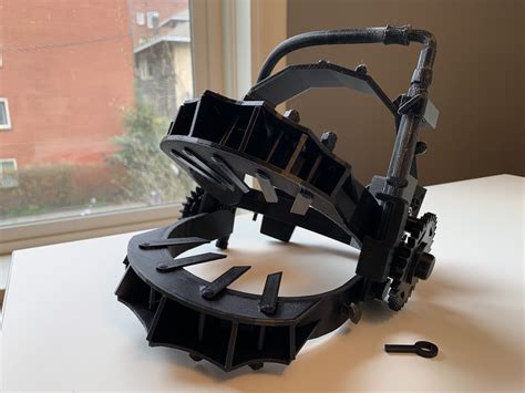 Saw Reverse Bear Trap Replica