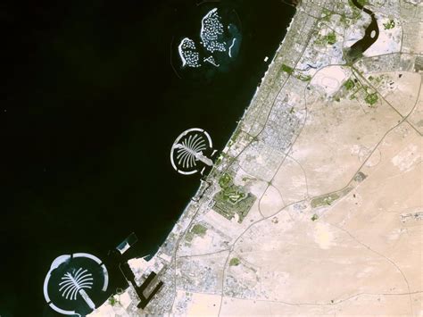 Man-Made Structures Visible From Space 的图像结果