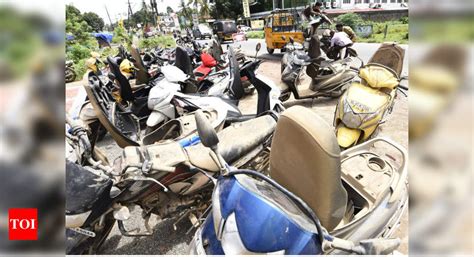 Kerala Flood: Kerala floods: Two-wheeler makers announce service camps ...