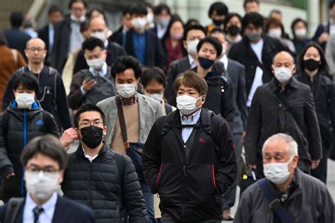 Masks are effective but here's how a study from a respected group was misinterpreted to say they ...