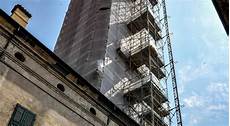 della gabbia vanno via le impalcature anche dalla torre della gabbia della gabbia vanno via le impalcature anche dalla torre della gabbia