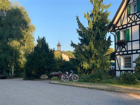 LOHMANNS ROMANTIK HOTEL GRAVENBERG (Langenfeld) - Hotel Reviews, Photos ...