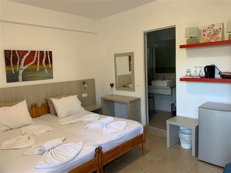 ERA STUDIOS (Skiathos/Skiathos Town) - Guesthouse Reviews & Photos ...